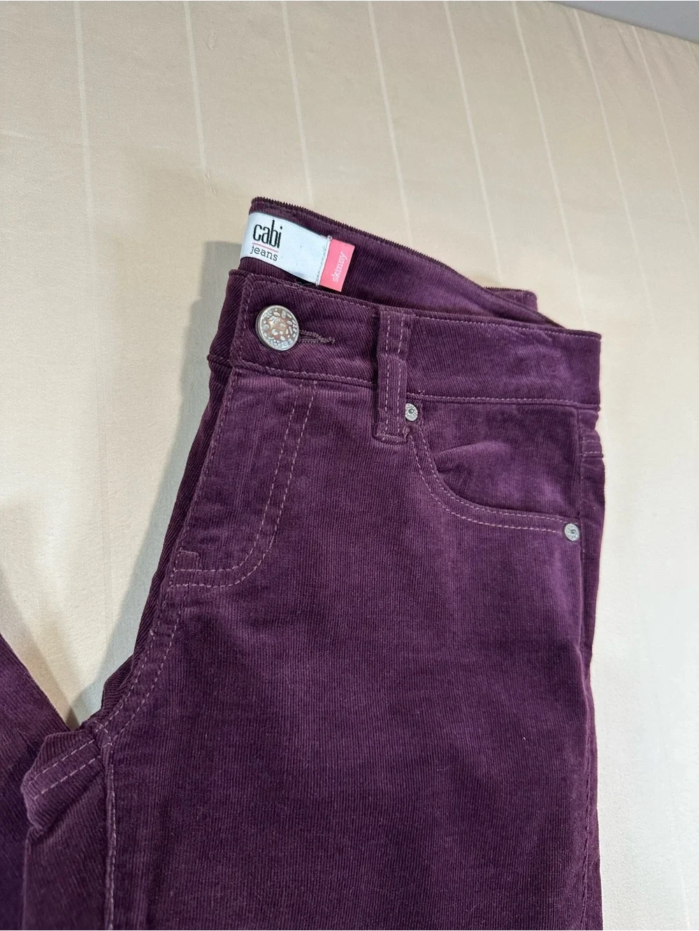 cabi Skinny Corduroy Pants Vino Burgundy Plum Size 4 Dark Academia Style 3197